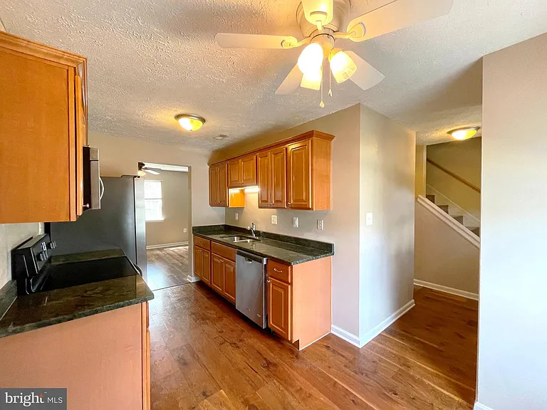 21822 Ronald Dr — Photo 6