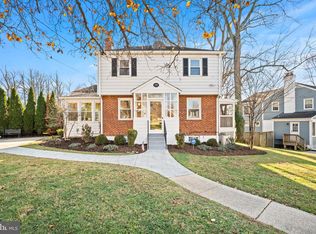 2700 Spencer Rd, Chevy Chase, MD 20815