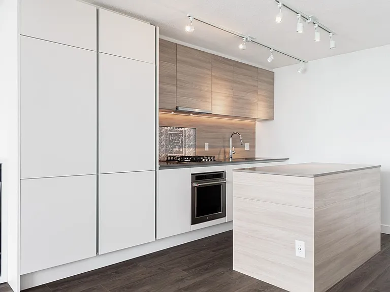 988 Quayside Dr #1512 — Photo 8