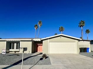 906 Arroyo Vista Dr, Palm Springs, CA 92264