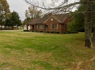 662 Pickett Rd, Lexington, NC 27295