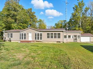 6517 S Meridian Rd, Angola, IN 46779