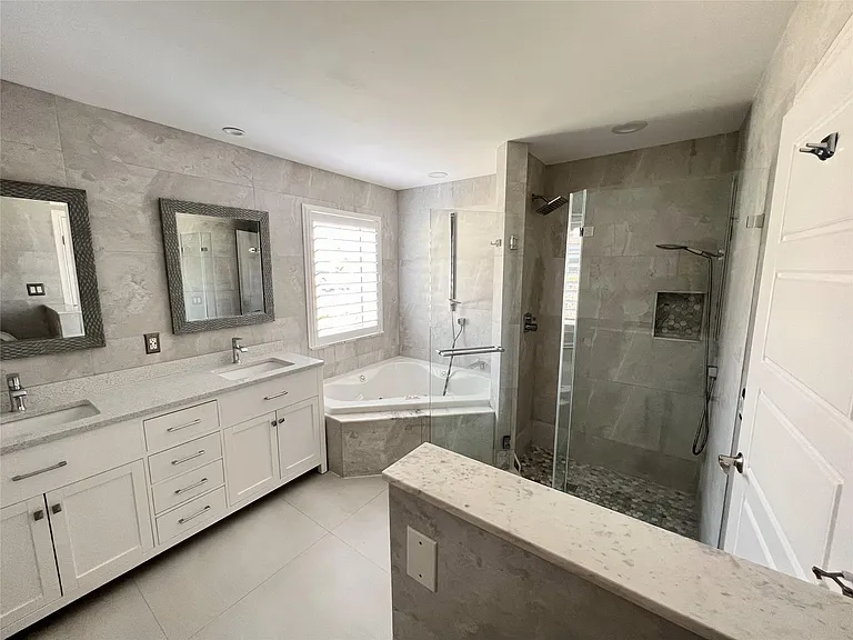 720 Birdie Ct — Photo 12