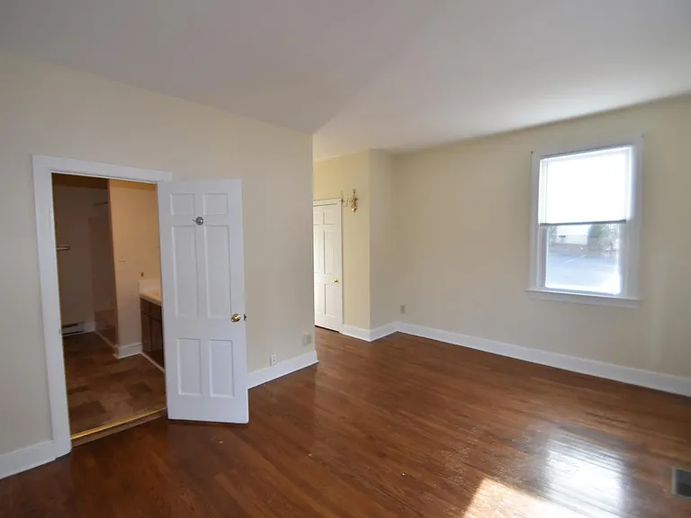 1202 D St #F3 — Photo 3