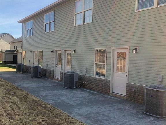 4th image of 1716 Manning Dr Unit 3