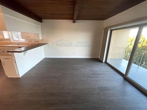4th image of 675 W Hamilton Ave #D