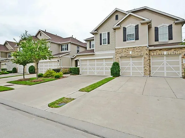 12225 Medina Lake Dr, Tomball, TX 77377