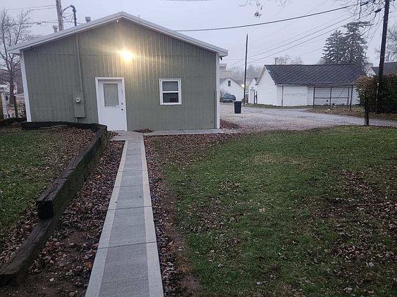4th image of 627 Saint Marys Ave