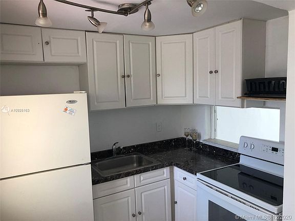 3rd image of 2905 Point East Dr APT L303