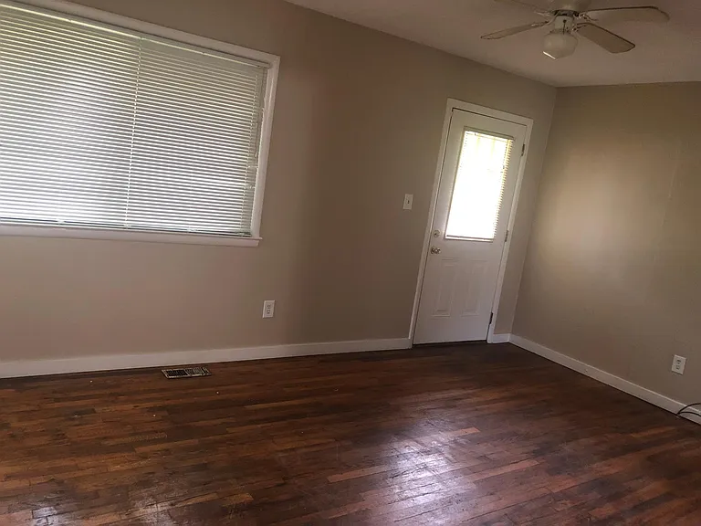 3702 Ivanhoe Ave — Photo 7