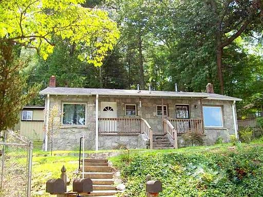 1st image of 706A Sylvan Blvd