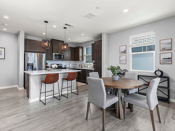 3rd image of 502 Lark Way