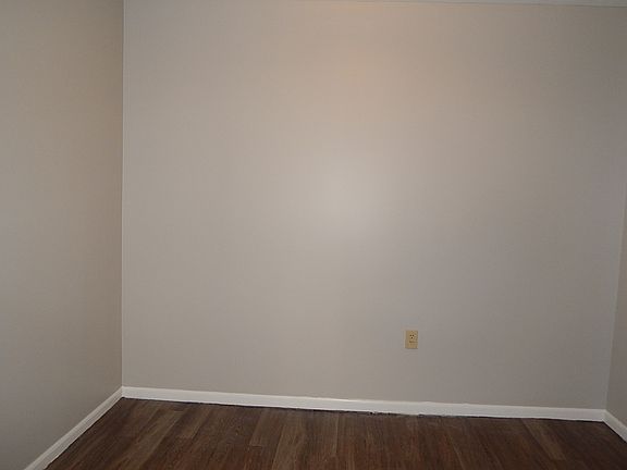 4th image of 664 Broadway Ave APT 201