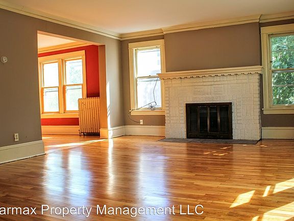 3rd image of 4113 Sheridan Ave S