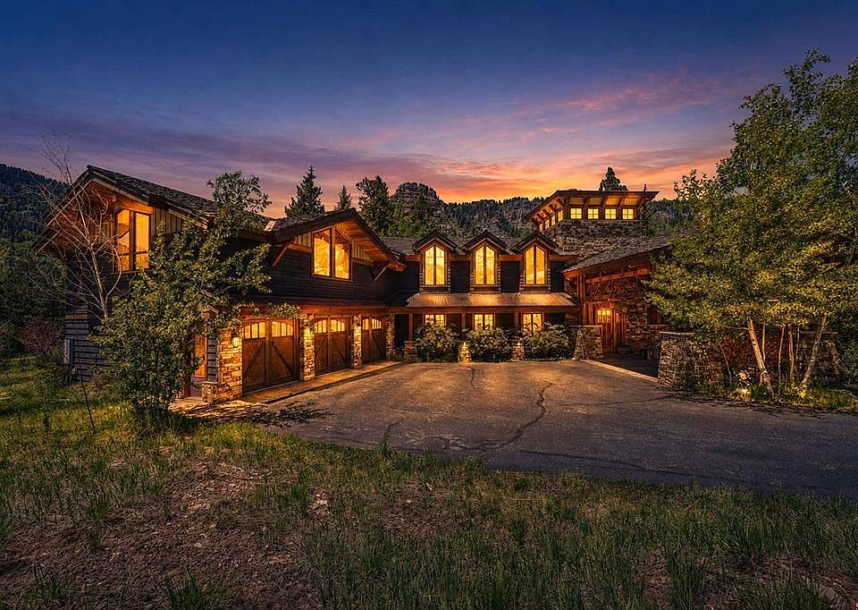 1st image of 455 Pinnacle View Drive