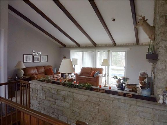 4th image of 3242 N Meadow Dr