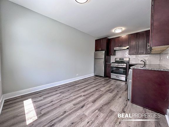 4th image of 725 Saint Johns Ave APT 13