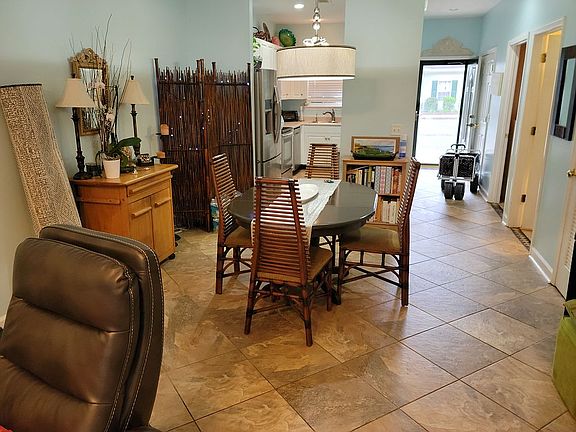 4th image of 460 Moss Creek Ln
