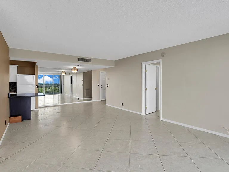 336 Golfview Rd #1115 — Photo 10