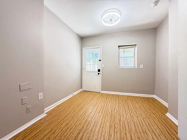 1004 Girard St NW — Photo 29