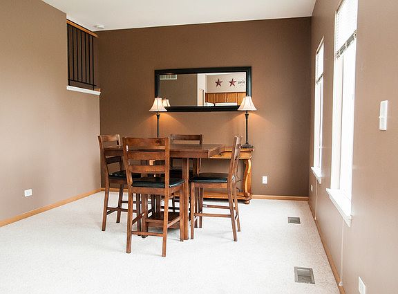 4th image of 2233 Rebecca Cir