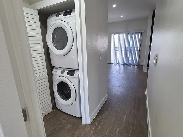 526 N Oxford Ave #5 — Photo 6