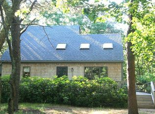 3 Dodgers Hole Rd, Edgartown, MA 02539