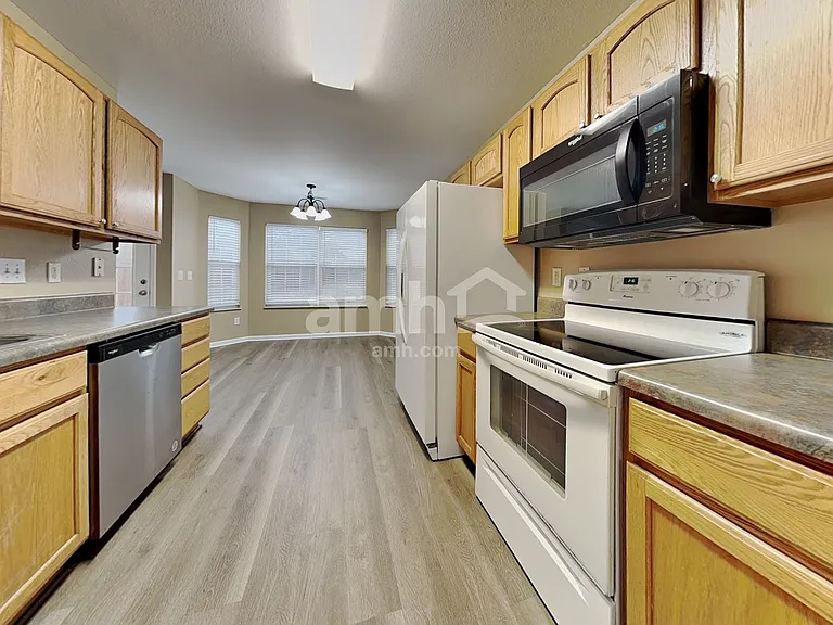 6818 Audrianna Ln — Photo 3