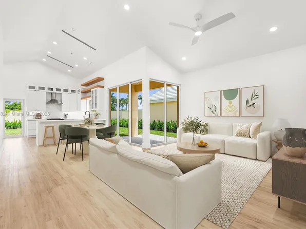 9041 Baybury Ln, West Palm Beach, FL 33411