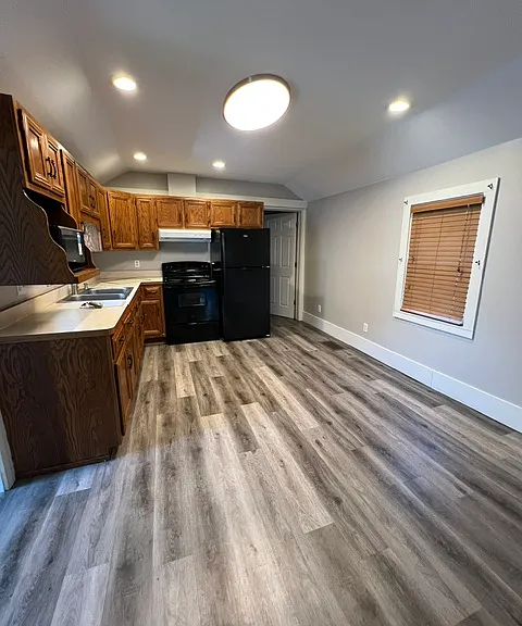 218 N 3rd St — Photo 13