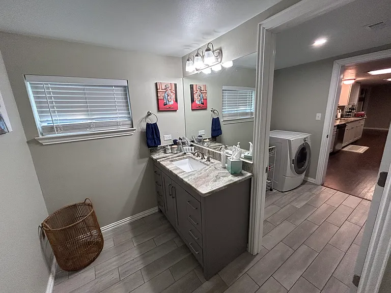 506 N Charles St — Photo 13