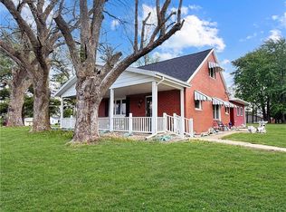 1175 Osage Rd, Charleston, IL 61920