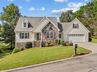 3101 Farm View Ct, Rocky Face, GA 30740
