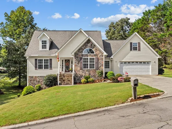 3101 Farm View Ct, Rocky Face, GA 30740