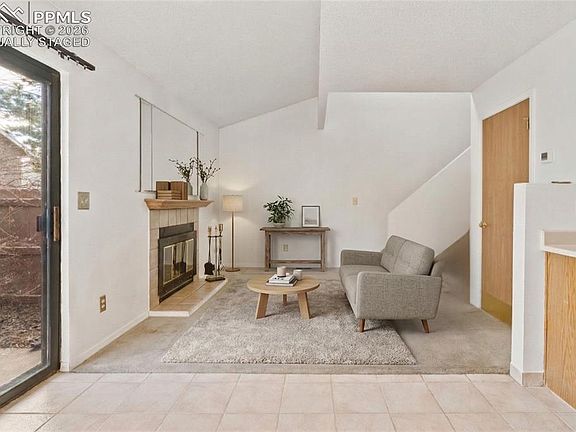 2nd image of 4822 Live Oak Dr