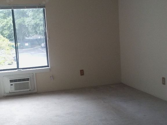 2nd image of 11 Hamre Ln #11B