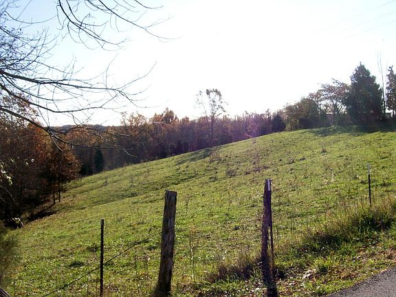 4th image of 1428 Cumminsville Berlin Rd
