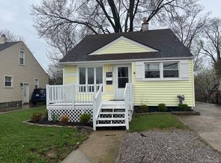 285 W Maple Rd, Clawson, MI 48017