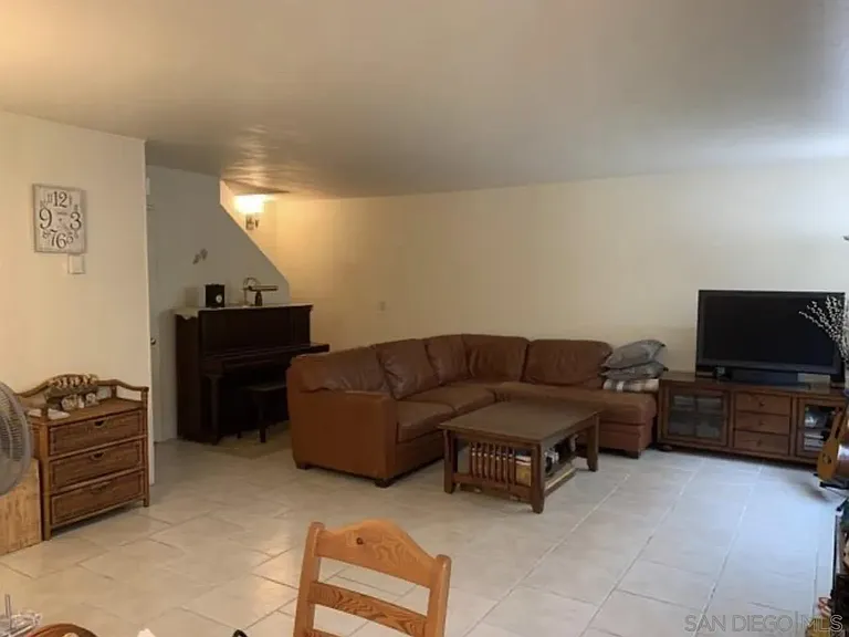 9838 Caminito Bolsa — Photo 2
