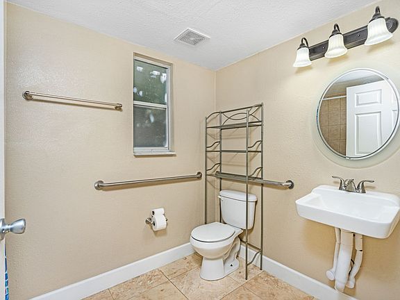 4th image of 3635 S Atlantic Ave #C2