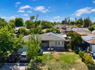945 S 1st St, Kerman, CA 93630