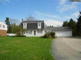 1369 Shannon Rd, Girard, OH 44420