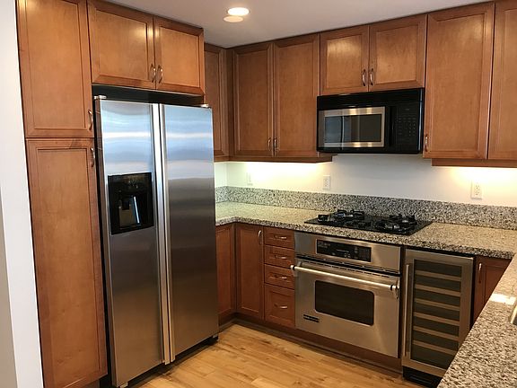 4th image of 555 Front St Unit 2101