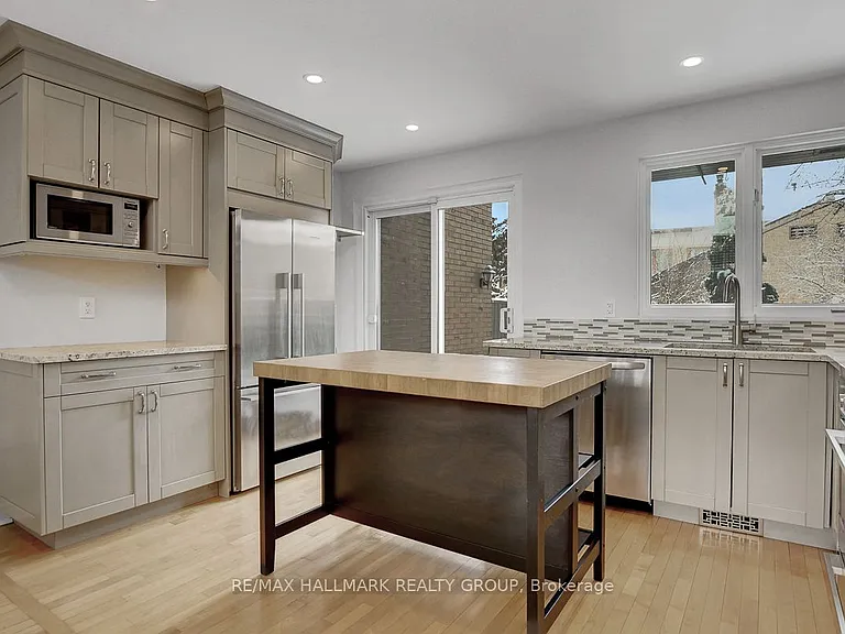 261 Bruyere St — Photo 7