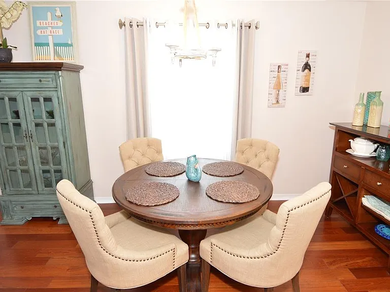 213 Seahorse Dr SE #B — Photo 8