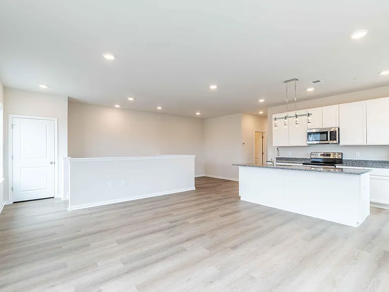 55 Wildflower Ln — Photo 7
