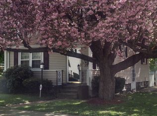 21 Valley Rd, Woburn, MA 01801