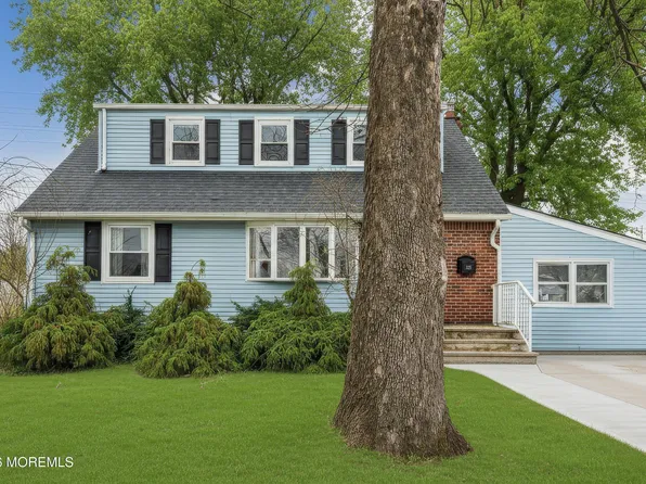 325 Hollie Drive E, Belford, NJ 07718