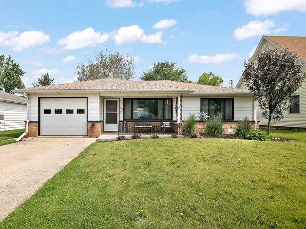 329 W Wood Ave, Peotone, IL 60468