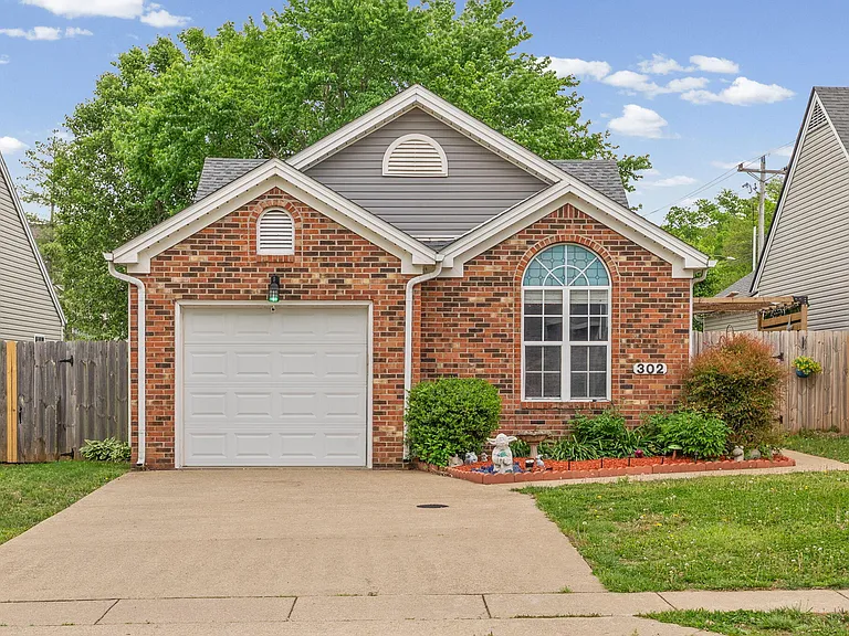 302 Northwind Dr — Photo 3